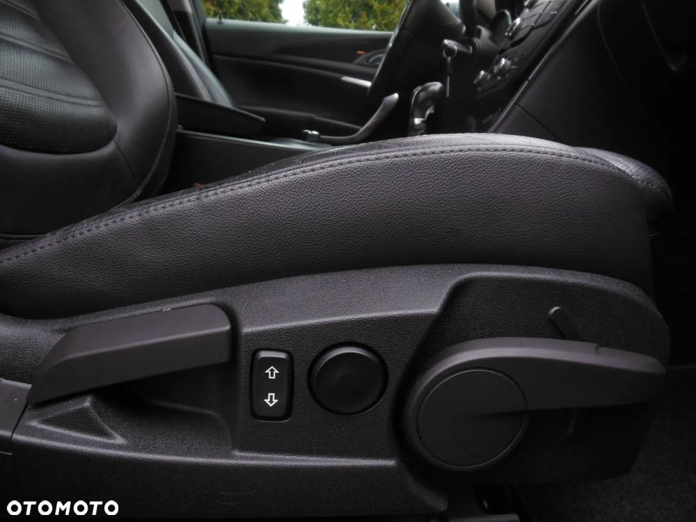 Opel Insignia 1.6 Turbo Cosmo - 24
