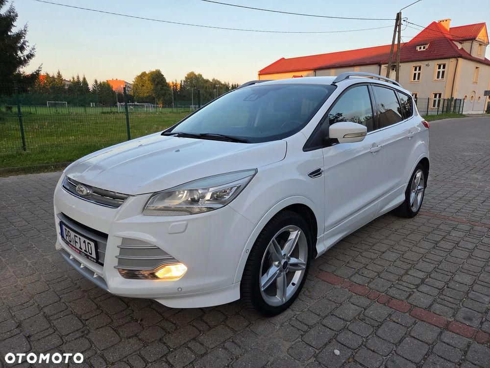 Ford Kuga 1.6 EcoBoost 2x4 Titanium - 2