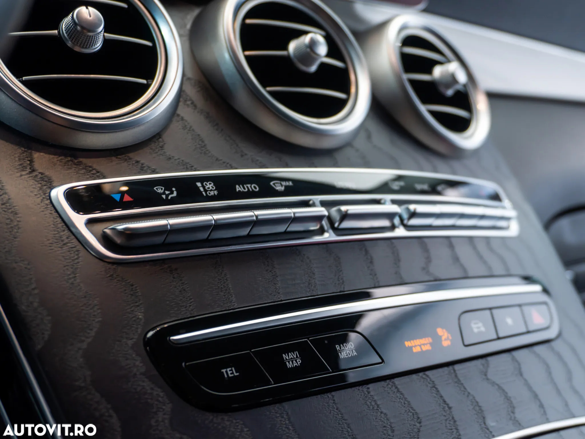 Mercedes-Benz GLC 220 d 4Matic 9G-TRONIC - 29
