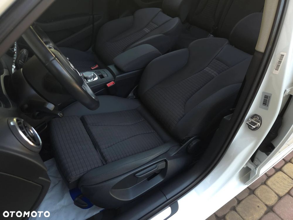 Audi A3 Sportback 2.0 TDI Ambiente - 29