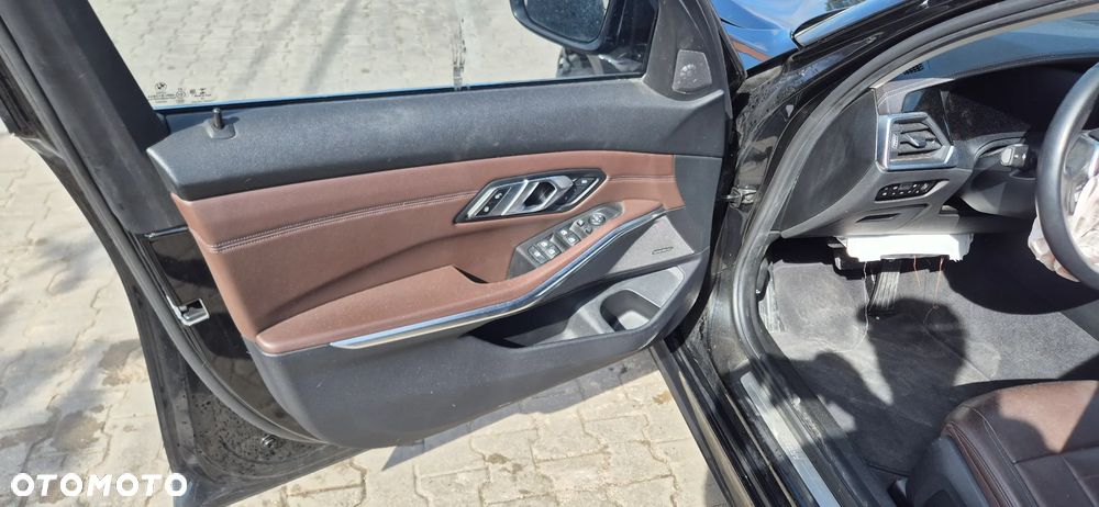 BMW Seria 3 320d xDrive Luxury Line - 20