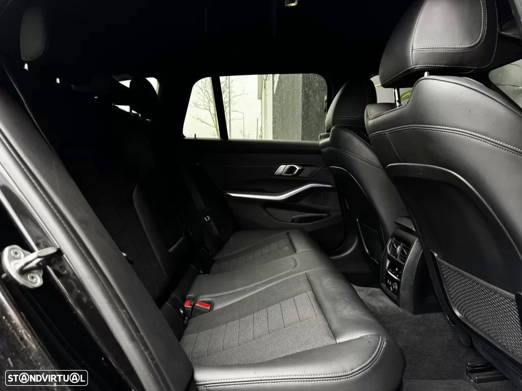 BMW 318 d Touring Line Sport Auto - 28