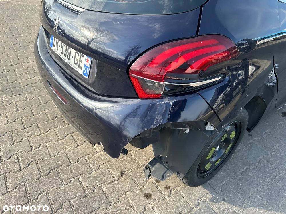 Peugeot 208 - 27