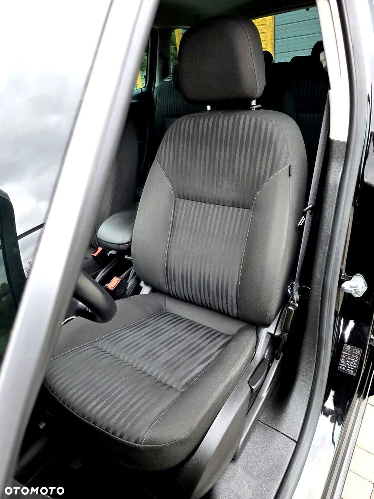 Opel Zafira - 16