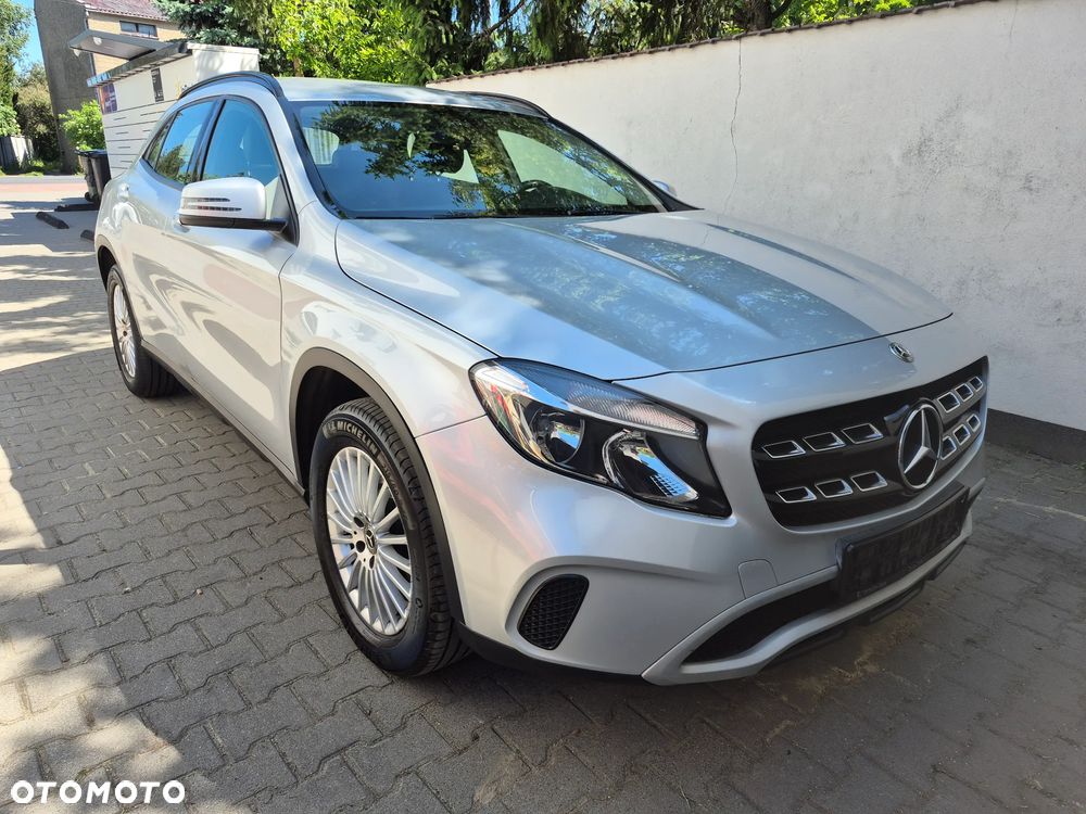 Mercedes-Benz GLA 180 Style - 3