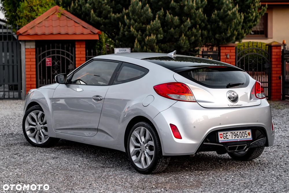 Hyundai Veloster 1.6 Premium - 14