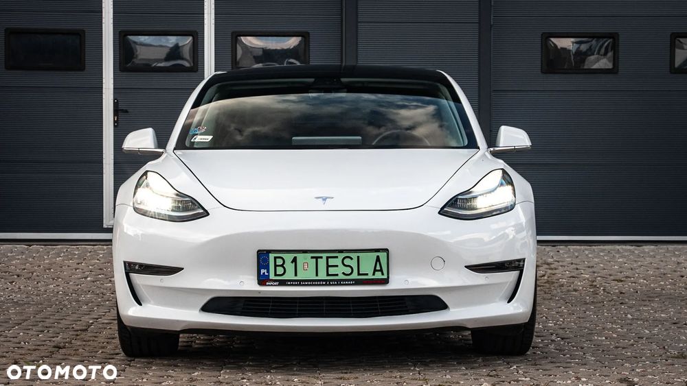 Tesla Model 3 - 6