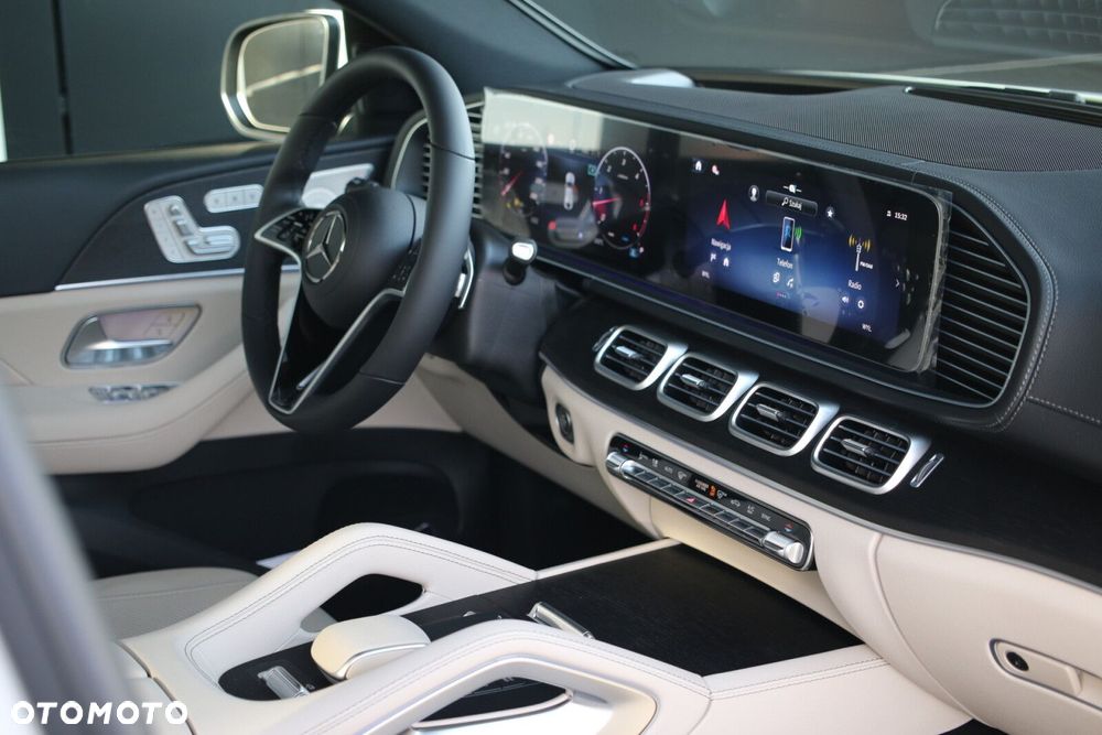 Mercedes-Benz GLE - 12