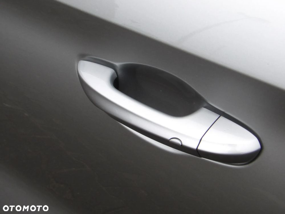 MG ZS 1.5 HEV+ Exclusive - 11