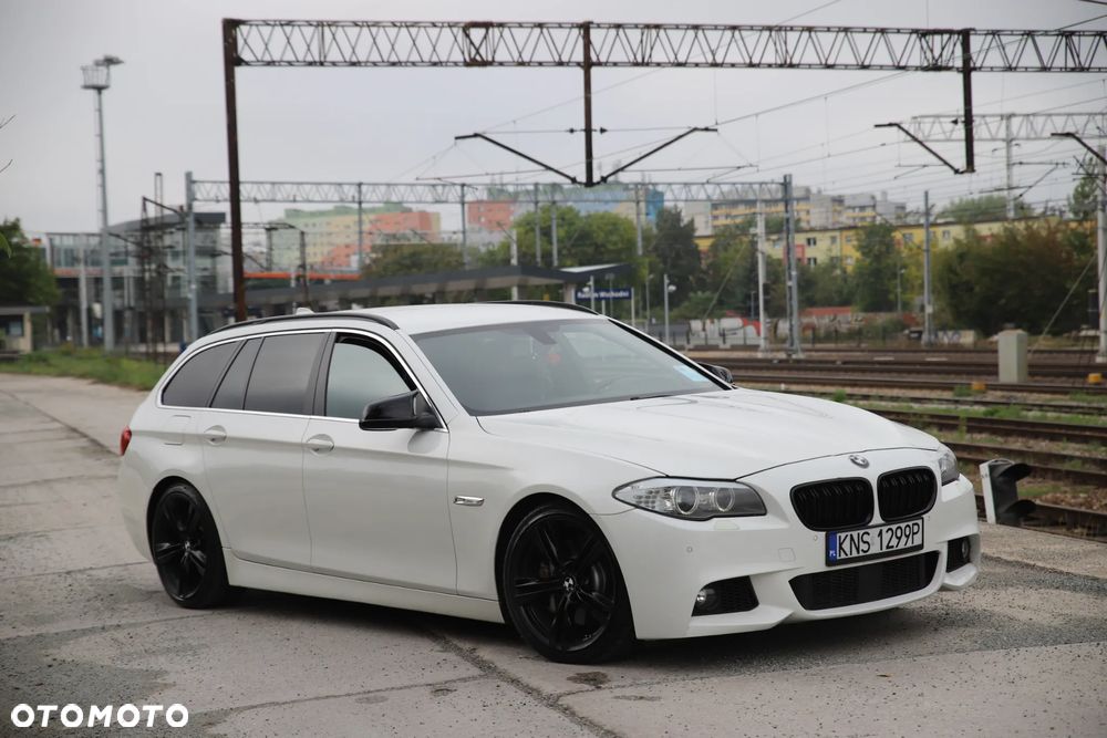 BMW Seria 5 525d xDrive - 2