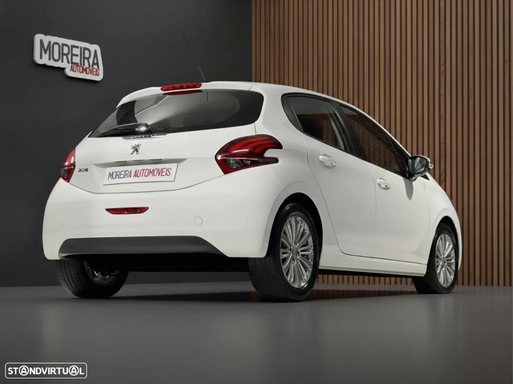 Peugeot 208 - 4