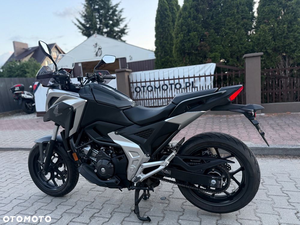 Honda NC - 17