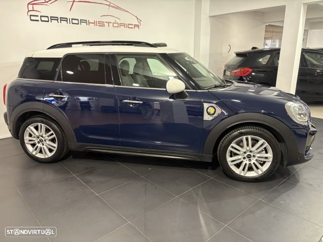 MINI Countryman Cooper SE ALL4 Auto - 12