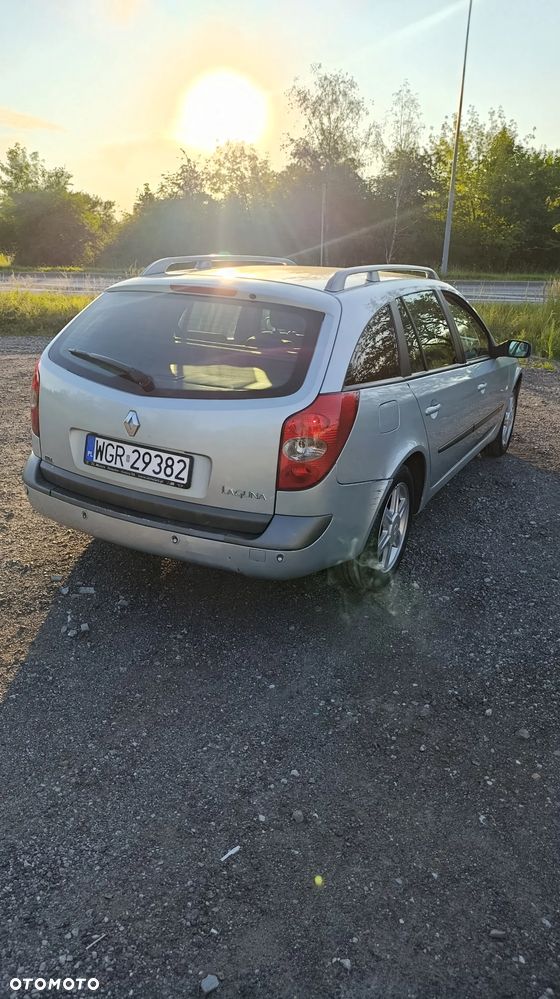 Renault Laguna 1.9 dCi Confort Authentique - 4