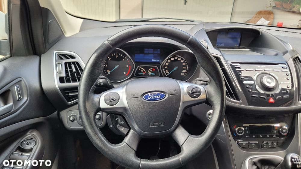 Ford Kuga 2.0 TDCi 2x4 Titanium - 26