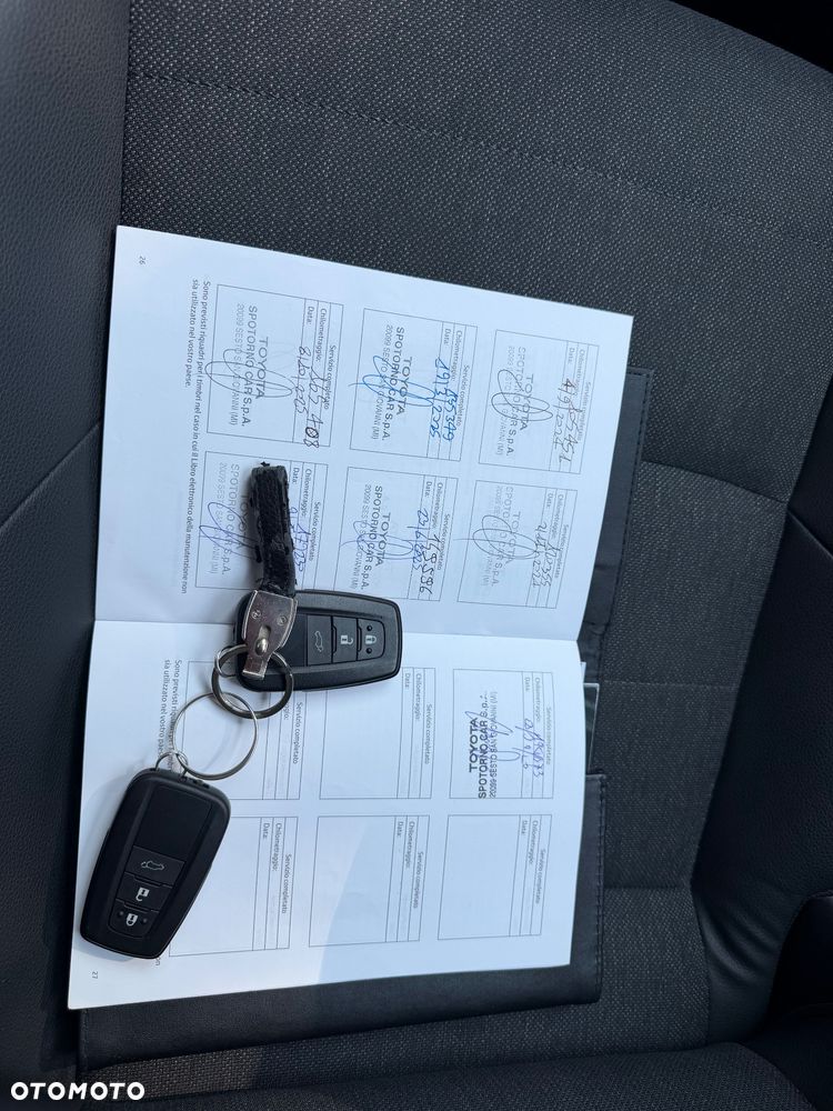 Toyota Corolla 2.0 Hybrid Executive - 20