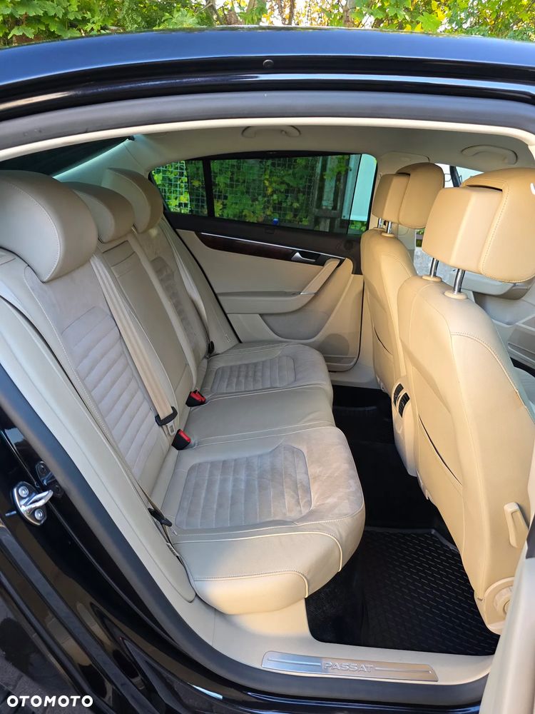 Volkswagen Passat 2.0 TSI Highline DSG - 16