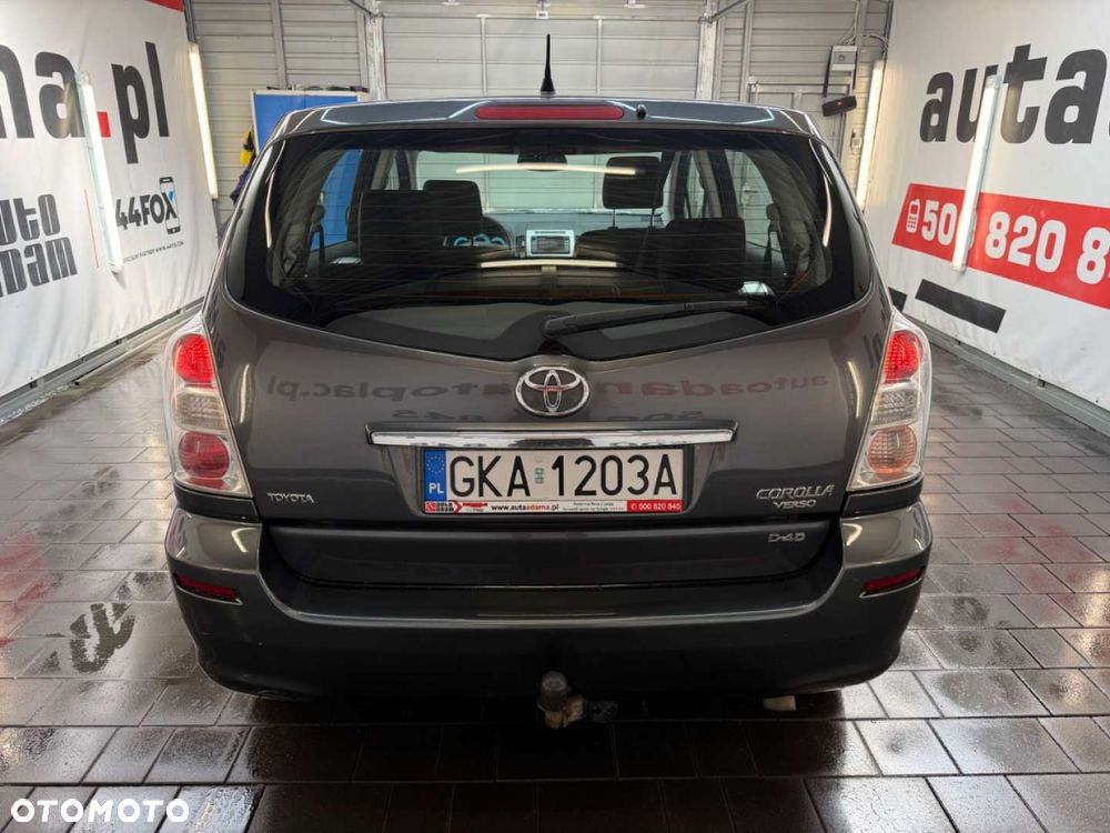 Toyota Corolla Verso 2.2 D-4D Premium + 7os - 6