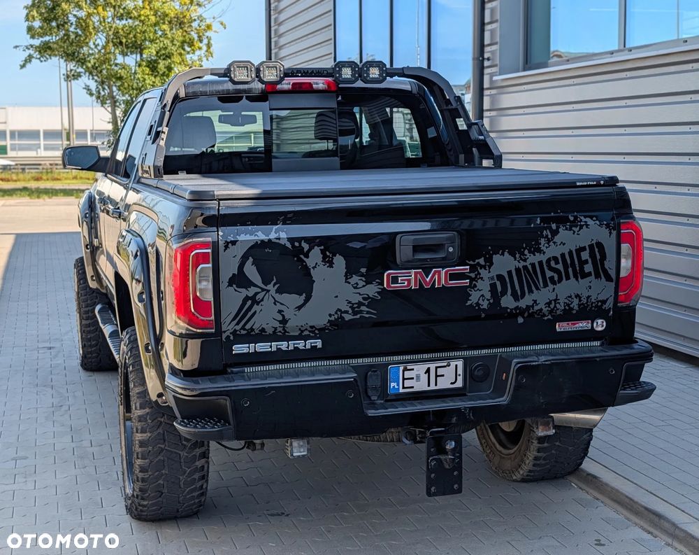 GMC Sierra - 13