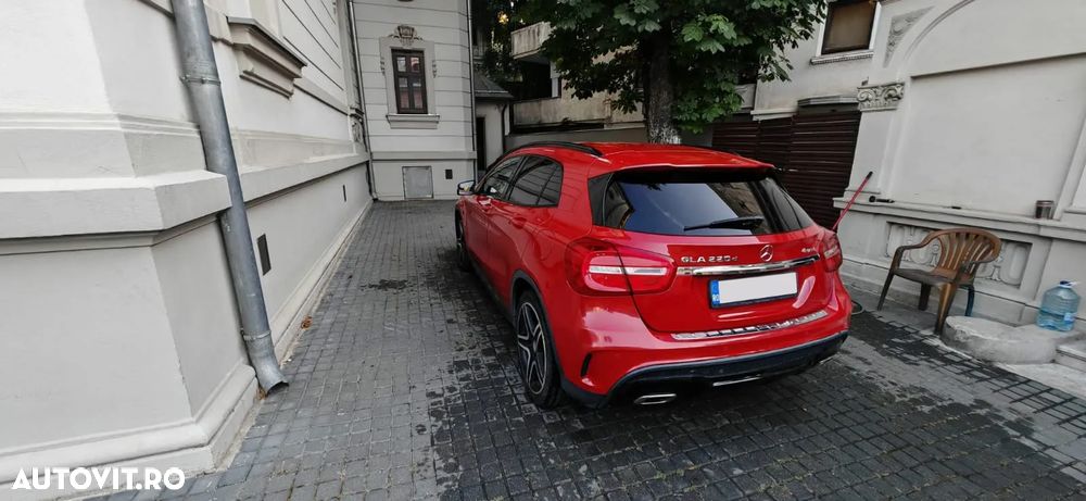 Mercedes-Benz GLA 220 CDI 4MATIC Aut. - 1