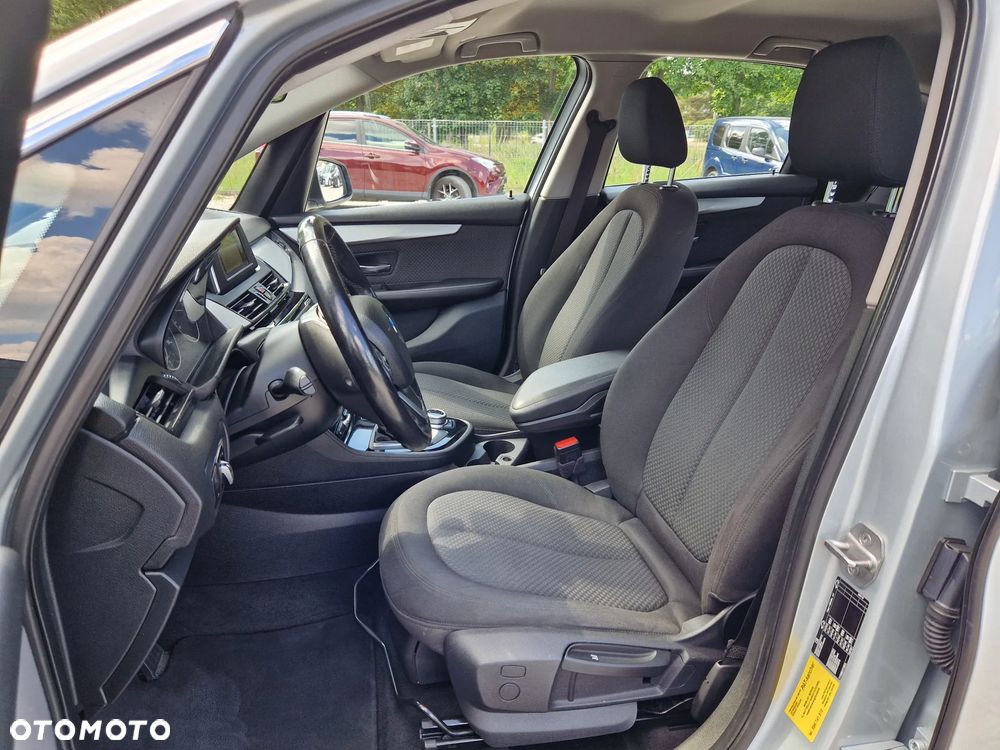 BMW Seria 2 218d Sport-Aut Advantage - 11