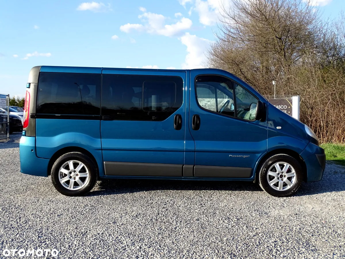 Renault Trafic L1H1 Passenger Quickshift - 4