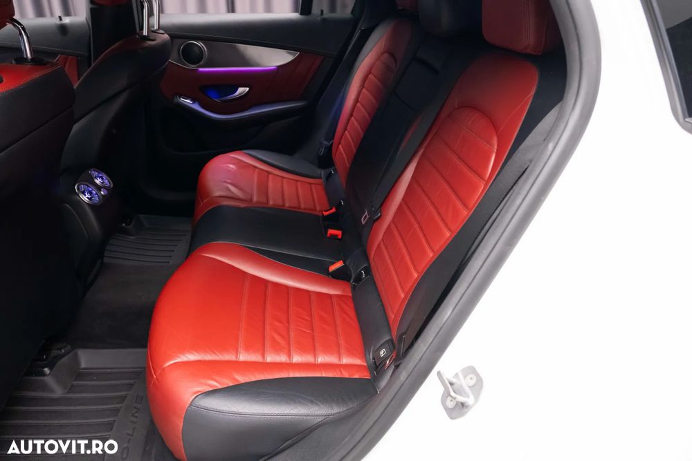 Mercedes-Benz GLC 250 4MATIC 9G-TRONIC AMG Line - 22