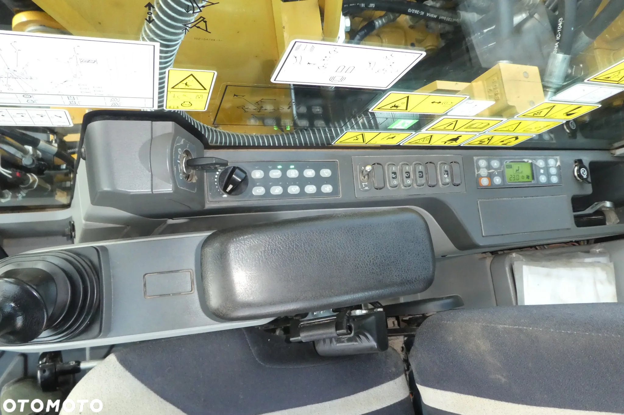 Caterpillar 313FL Z NIEMIEC Z PŁUGIEM - 30