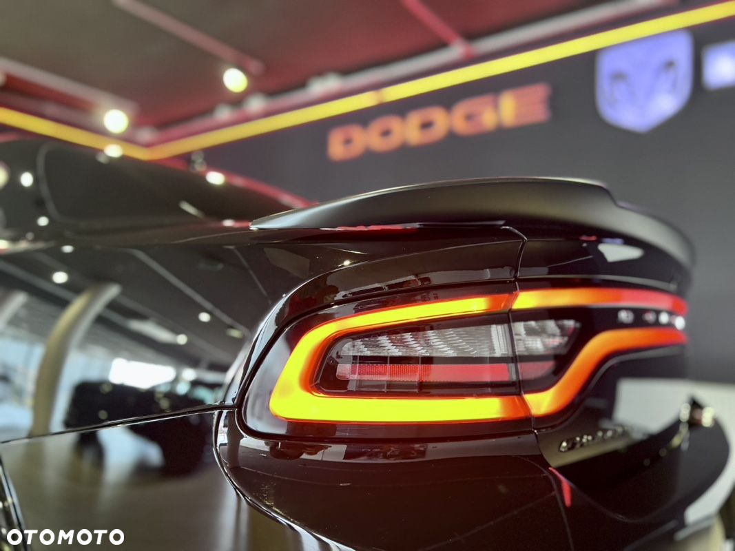 Dodge Charger 6.4 Scat Pack Widebody - 9