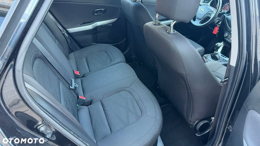 Kia Ceed - 36