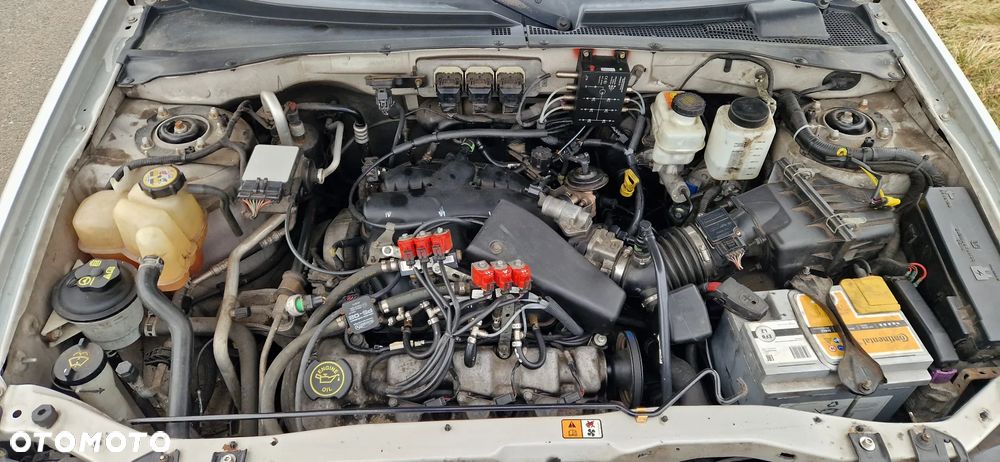 Ford Maverick 3.0 V6 Limited - 6