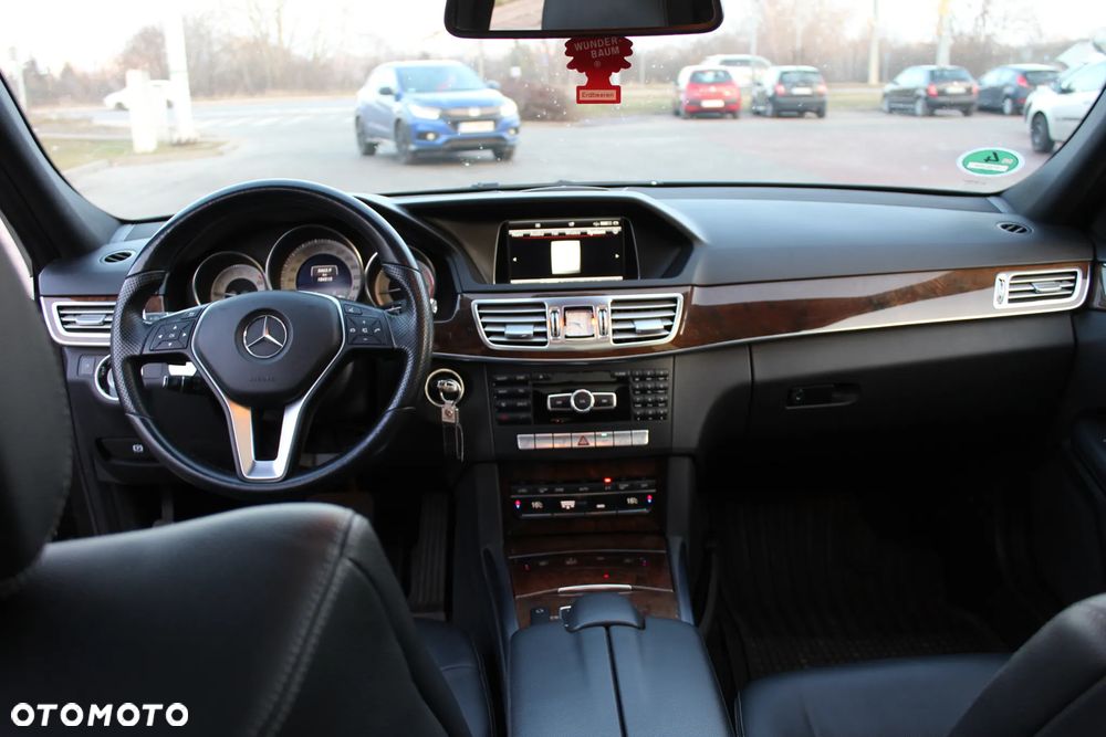 Mercedes-Benz Klasa E 250 CDI 4Matic 7G-TRONIC Avantgarde - 13