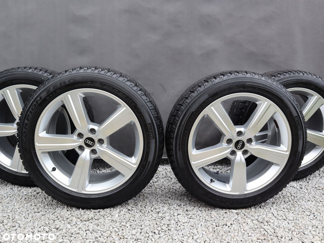 Koła Felgi Audi Q7 E-TRON OE 4KE 601025S 9J 20 Cali 255/50/20 Pirelli Super - 1