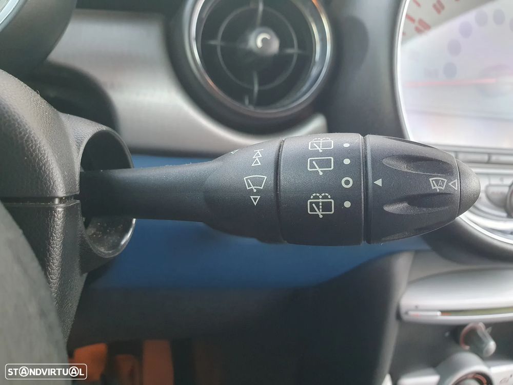 MINI 3 Portas Cooper D - 25