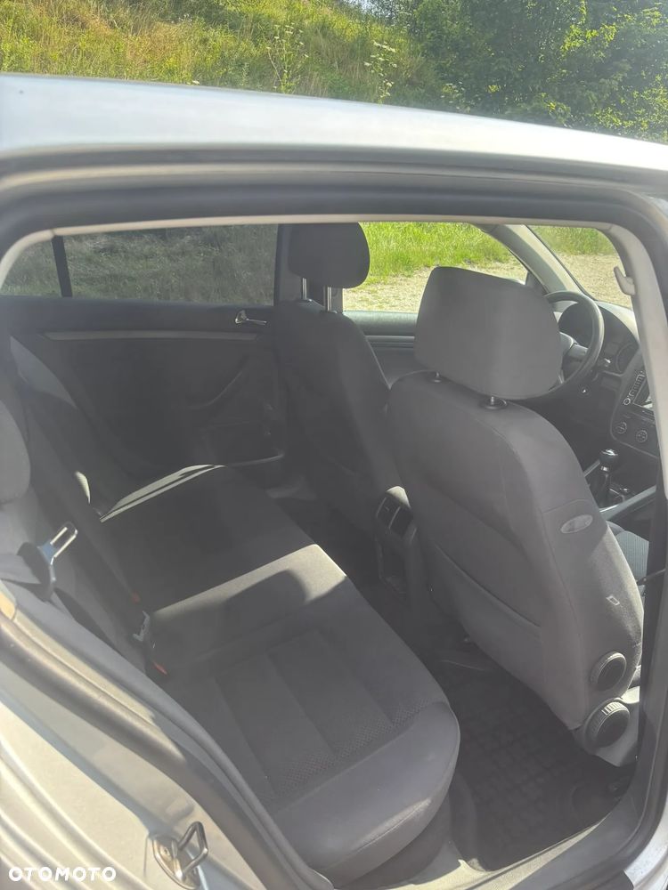 Volkswagen Golf 1.6 Comfortline - 12