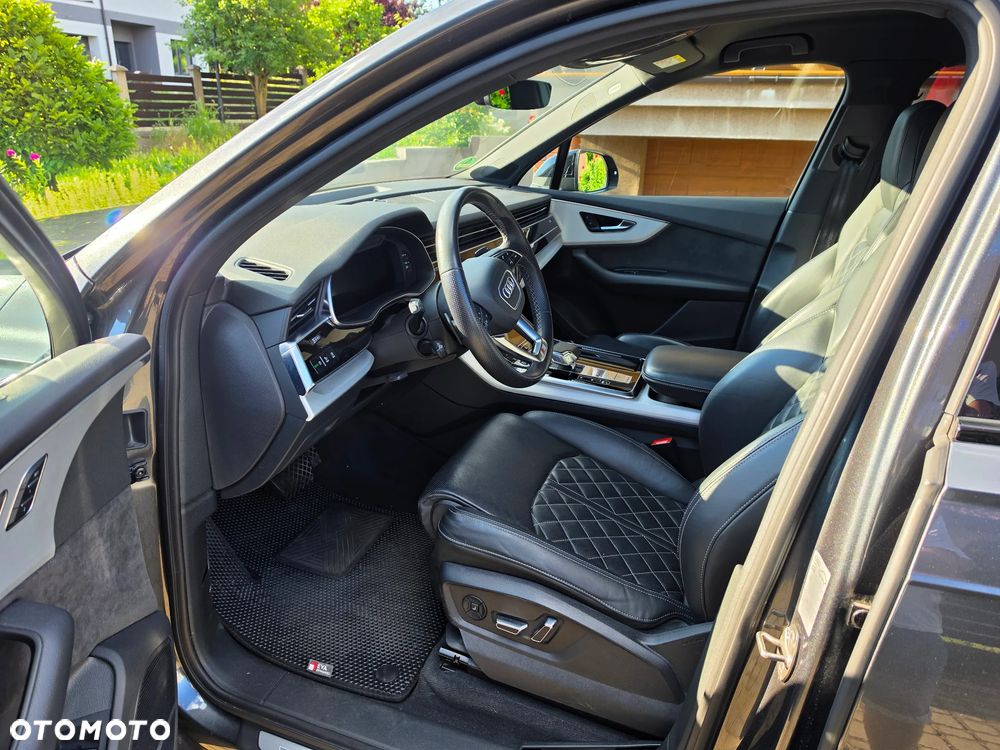 Audi Q7 - 8