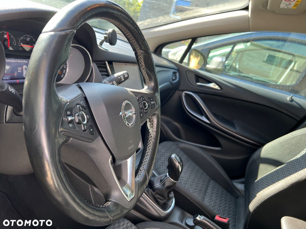 Opel Astra - 10