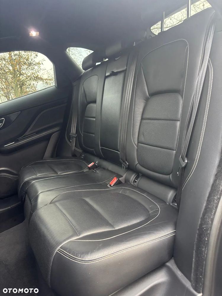 Jaguar F-Pace 2.0 i4D AWD R-Sport - 11