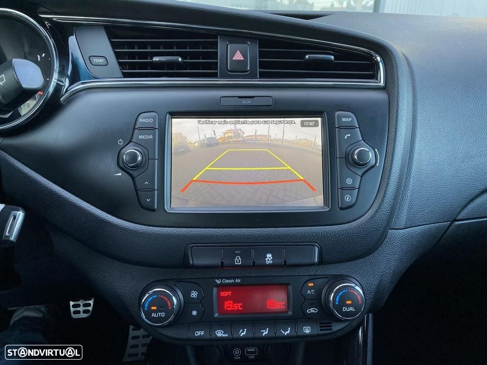 Kia Ceed 1.6 CRDi GT Line - 23