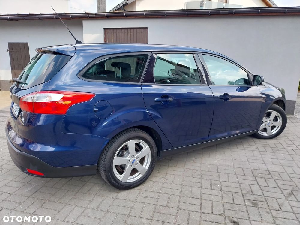 Ford Focus 1.6 Trend - 25