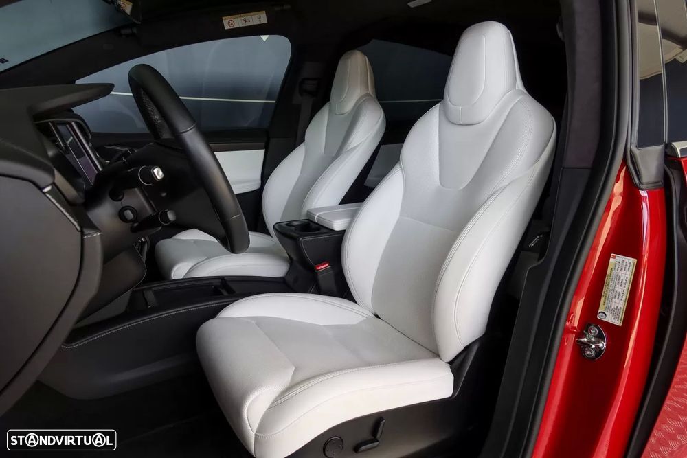 Tesla Model X P100D - 12