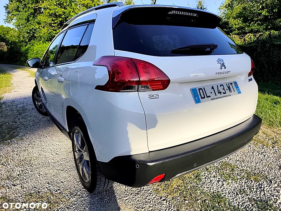 Peugeot 2008 1.2 Pure Tech Style - 26