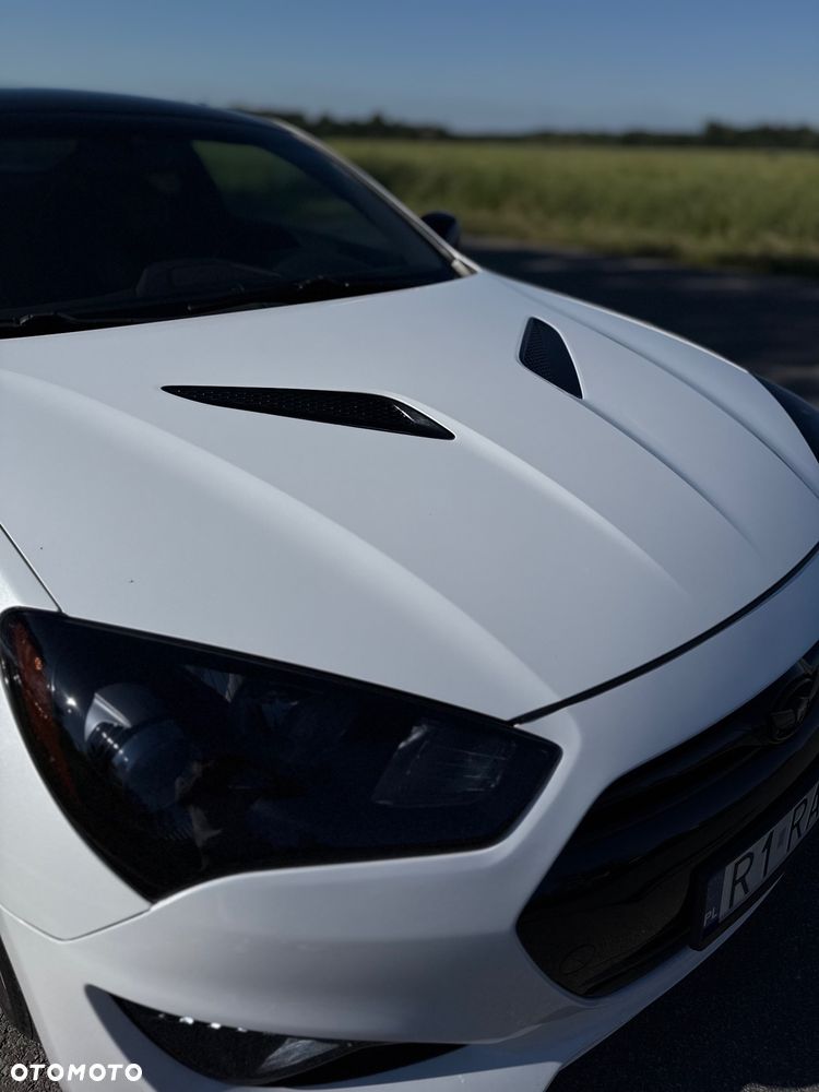 Hyundai Genesis Coupe 3.8 V6 Executive - 20
