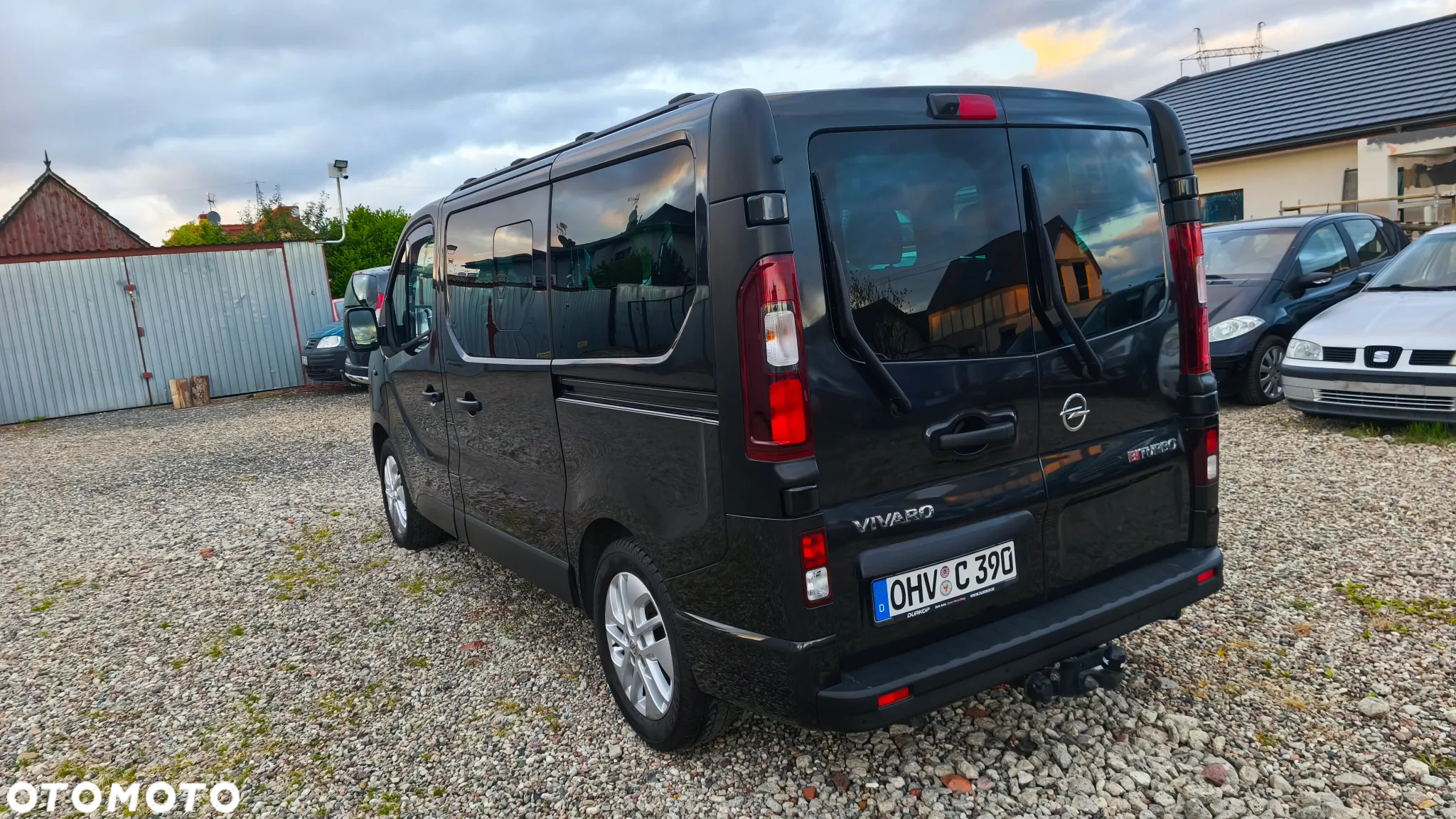 Opel Vivaro - 11