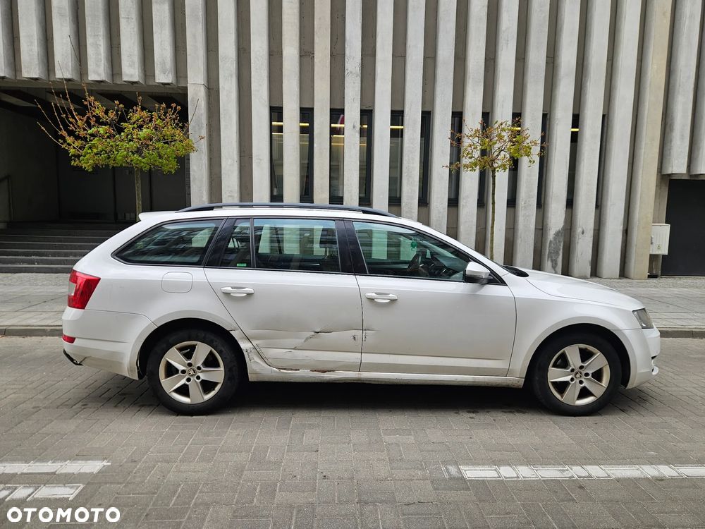 Skoda Octavia 1.6 TDI Edition DSG - 3