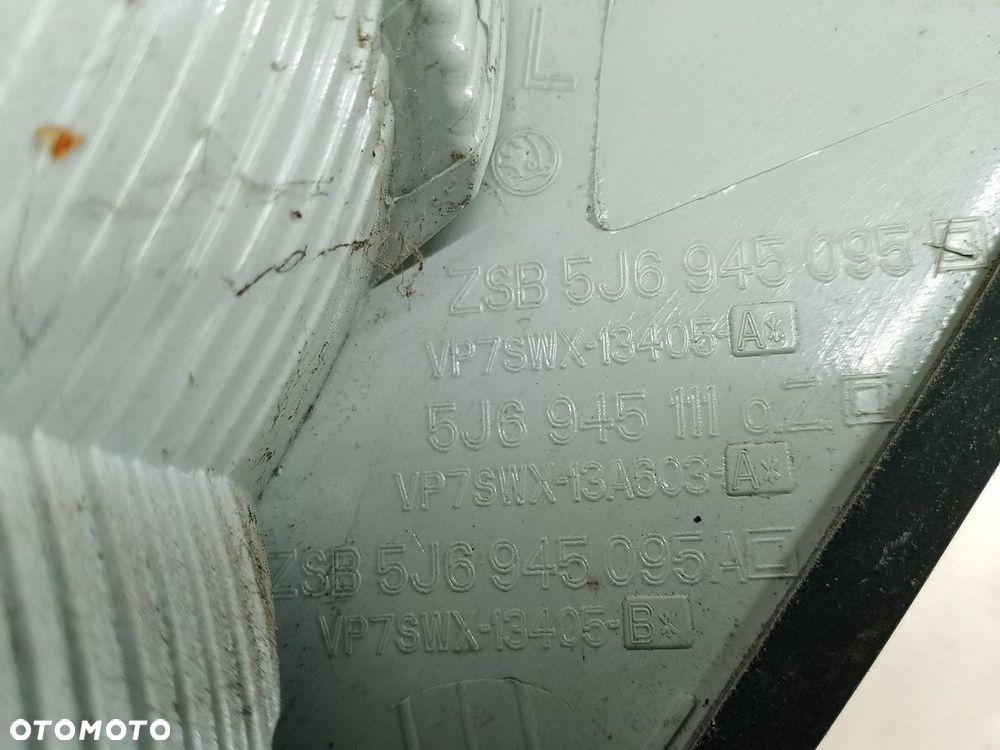 LAMPA TYLNA LEWA SKODA FABIA II FL 5J6945095 5J6945111  HATCHBACK - 7