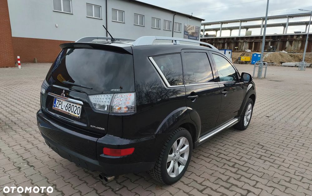 Mitsubishi Outlander 2.0 DID Intense + - 4