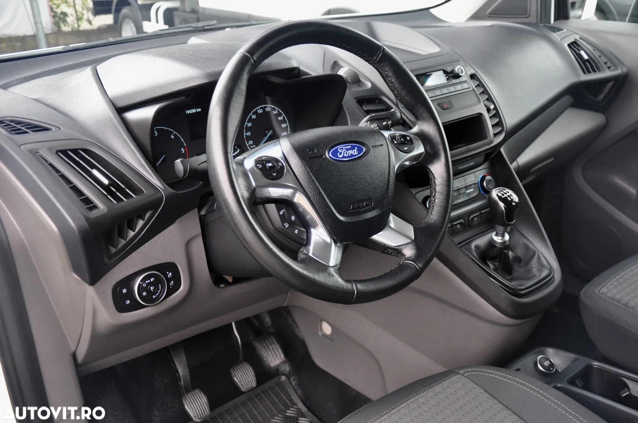 Ford Transit Connect L2H1 5 Locuri - 14