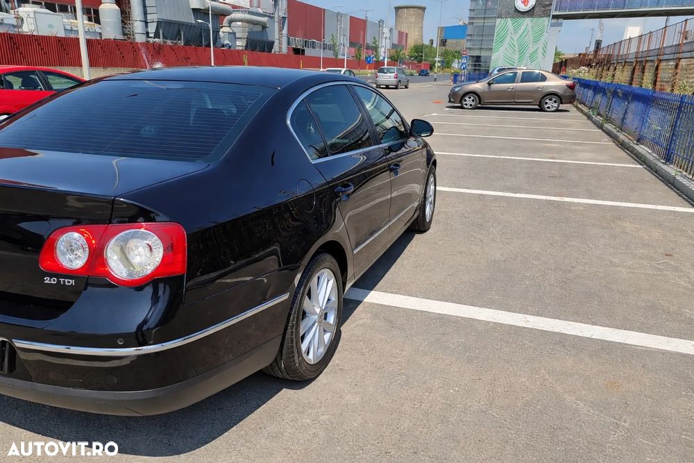 Volkswagen Passat 2.0 TDI DSG Comfortline - 4