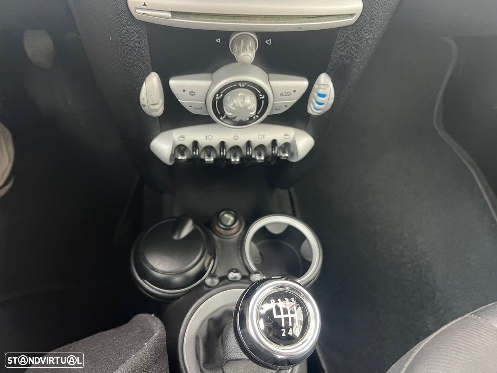 MINI 3 Portas Cooper D - 14